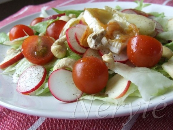 salotos_brie