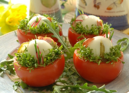 pomidorai su zaluma