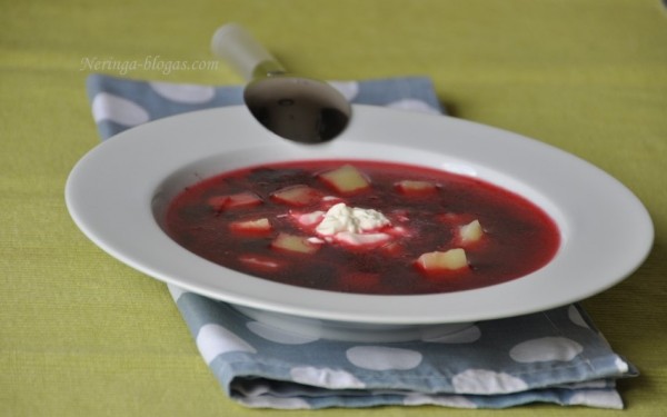 jaunu_burokeliu_sriuba