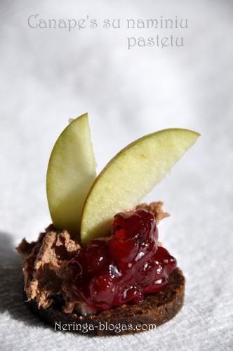 canapes su vistienos pastetu