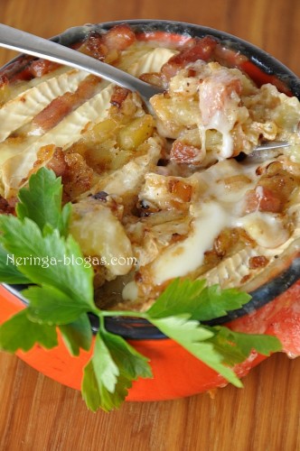 tartiflette  - prancuziska uzkepele