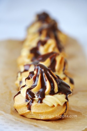 plikyti pyragaiciai su patissiere kremu