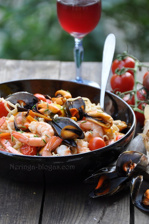 makaronai su frutti di mare