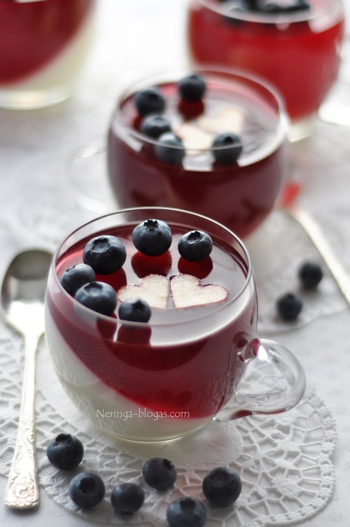 panna cotta su serbentu zele