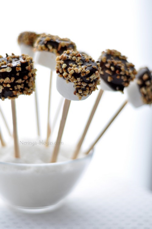 marshmallows saldainiai