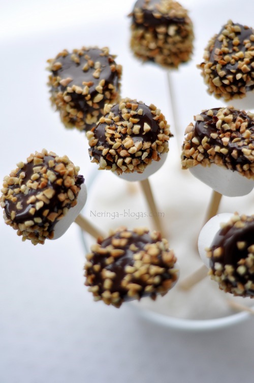 marshmallows saldainiai