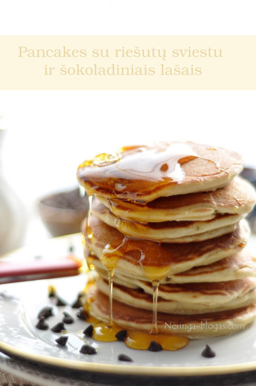 pancakes su riesutu sveistu ir sokolado laseliais