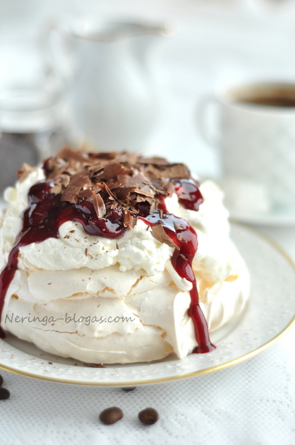 pavlova su vysniom - fruzelina