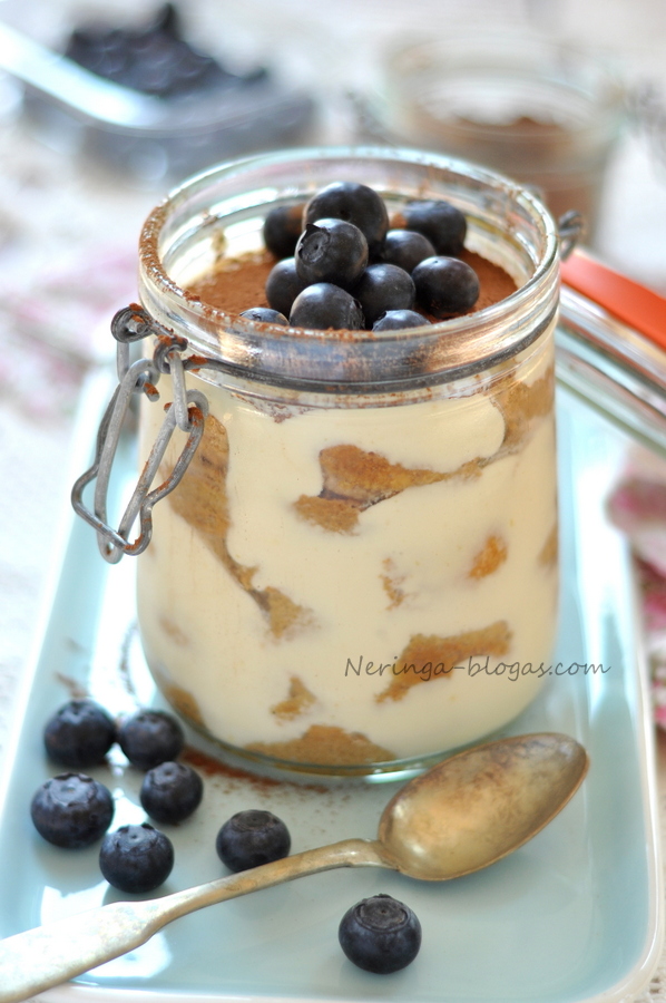 Tiramisu su baltu sokoladu